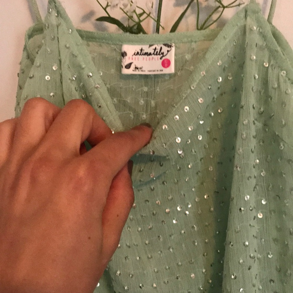Flowy Tank Slip top - Picture 4 of 4